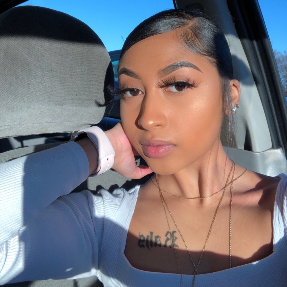 Meet your Posher, Sharnice